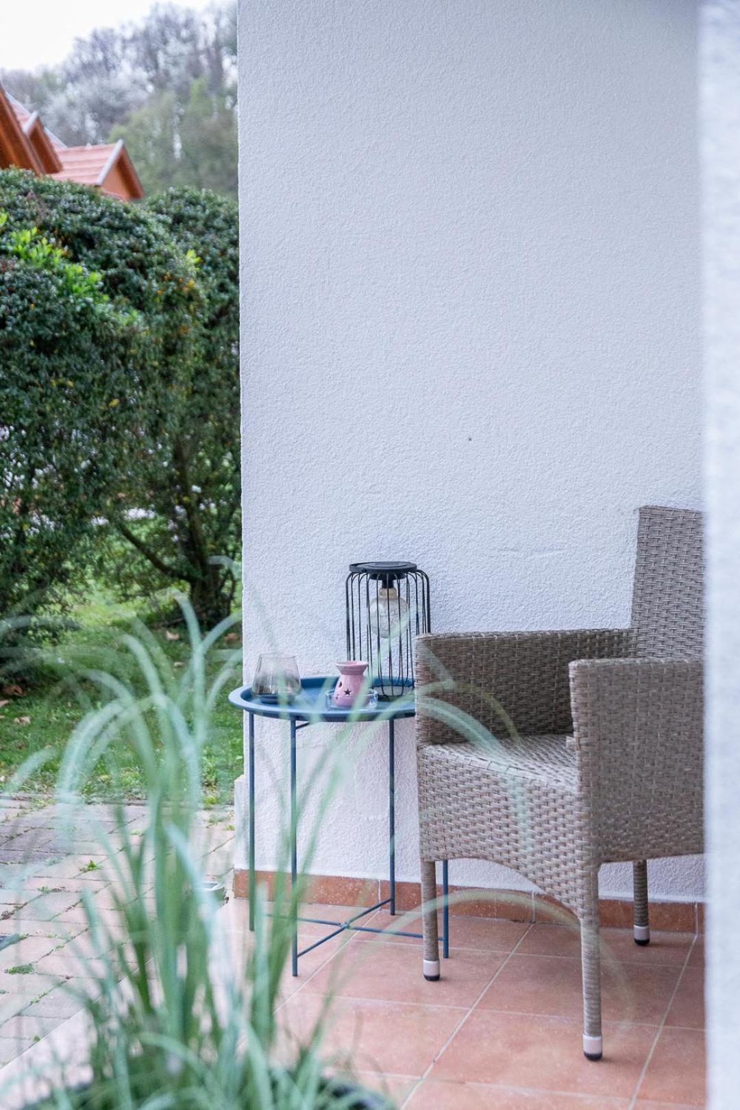 Birdie Apartman Zalacsány Buitenkant foto